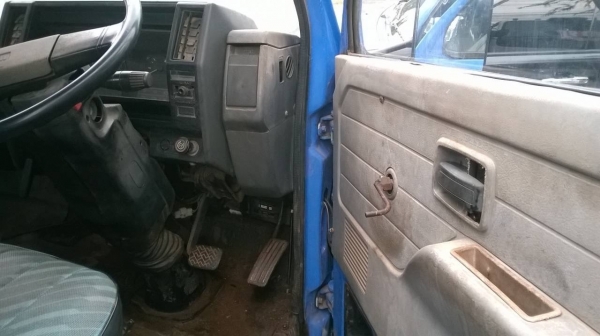 ขาย 6 ล้อ ISUZU หัวยกได้ เครื่อง 4BE1 110 แรงม้า คัสซีสวยตลอดเส้น แต่งเกียร์สั้น ทะเบียนพร้อมโอนครับ