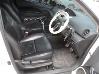 TOYOTA VIOS 1.5 E MT ปี 2010 พร้อมติดแก๊ส LPG หัวฉีด พร้อมใช้ จัดไฟแนนซ์ได้  T.081-373-7087 คุณสมพร