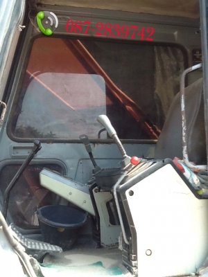 ขายรถแบคโฮพร้อมหัวกระแทก HITACHI EX 200 ขายรถแบคโฮพร้อมหัวกระแทก HITACHI EX 200