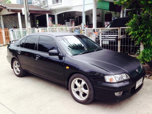 Nissan Primera  ปี97  เกียร์ธรรมดา  ติดแก๊ส  กล็อฟ์ 0804465223