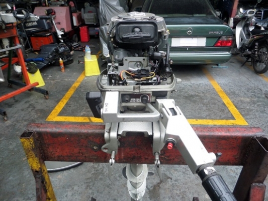 เครื่องเรือ HONDA 9.9 แรง 4 จังหวะ สภาพสวย