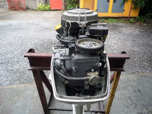 เครื่องเรือ HONDA 9.9 แรง 4 จังหวะ สภาพสวย