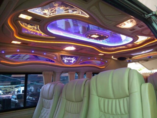 โทร 0922726669คุณ ตันหยงดูแลค่ะ รถตู้ดีเซลล์ แต่งวีไอพี ปี 2012 แอร์ไมโครบัส