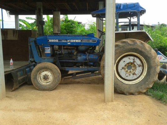 ขายรถไถฟอร์ด 6600 T5 เอกสารเล่มทะเบียนครบ อุปกรณ์มีผาน 3 กับผานดันหน้า ผาน 7 ไม่ให้นะครับ ราคาต่อรองได้