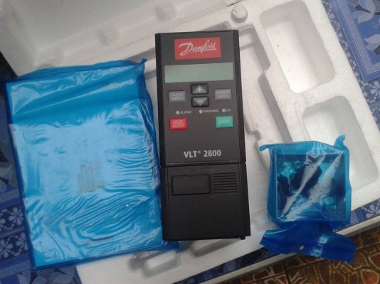 ขายตัวปรับรอบของมอเตอร์3สายขนาด1แรง(INVERTER)  ยี่ห้อ DANFOSS VLT 2800  ของใหม่  ขายถูกๆ 4500 บาท