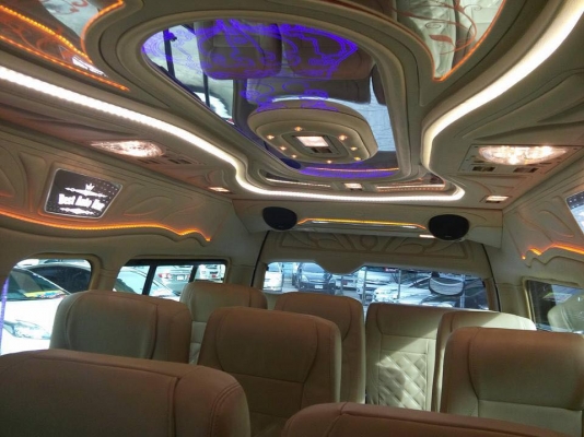 โทร 0922726669คุณ ตันหยงดูแลค่ะ รถตู้ดีเซลล์ แต่งวีไอพี ปี 2012 แอร์ไมโครบัส