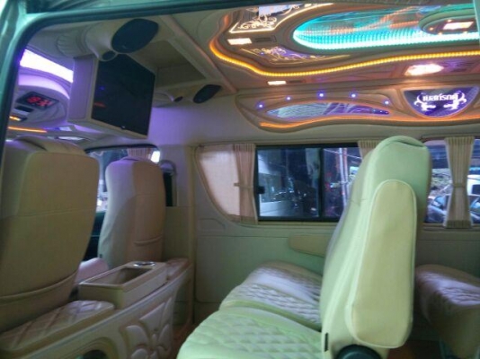 รถตู้ดีเซลล์ ปี 2012 TOYOTA COMMUTER ราคา 999,000 บาท โทร 0922726669 คุณตันหยง