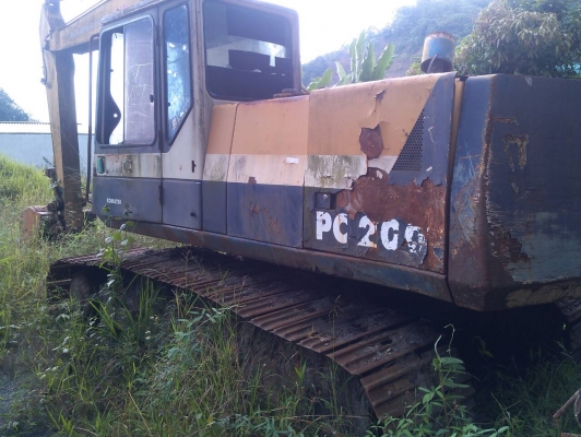 ขายรถแบคโฮ KOMATSU PC200-5 ราคา 400000