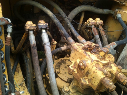 ขายรถแบคโฮ KOMATSU PC200-5 ราคา 400000