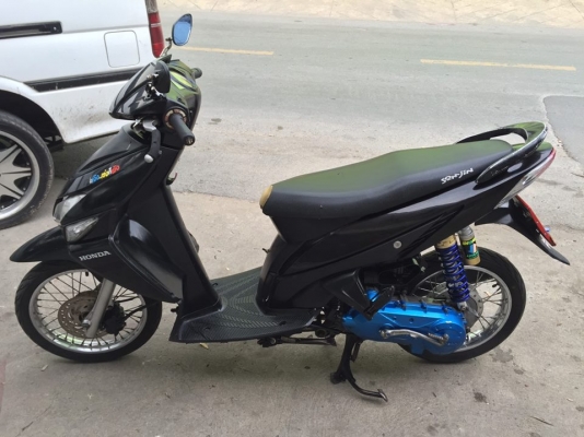 ขาย Click เครื่องเดิมๆ สนใจมาลองขี่ได้เลยคับ สภาพสวย เอกสารครบ เล่ม ชุดโอน