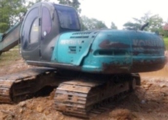 KOBELCO MARK V SK 200 ไฟฟ้าหน้าจอครบ เครื่องเดิมปั๊มเดิมๆสภาพดีพร้อมใช้งานได้เลยครับ รถบอดี้สวยเดิมๆ ภายในเก๋งอุปกรณ์ครบพร้อมใช้งานได้คล่องตัวทำงานดีไม่โหลด ภายนอกบูมอาร์มมีปะบ้างนิดหน่อยใช้งานได้ดีปกติไม่มีปัญหาครับ ช่วงล่างเอวแน่น เฟลมสวยไม่มีผุกร่อน สป