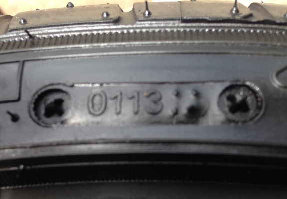 ยาง Corsa 265 30 19 ปี13 ดอกสวย คมๆ ยาง Corsa 265 30 19 ปี13 ดอกสวย คมๆ