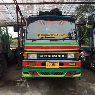 ขาย10ล้อ มิตซู เฉินหลง กระบะพื้นเรียบ