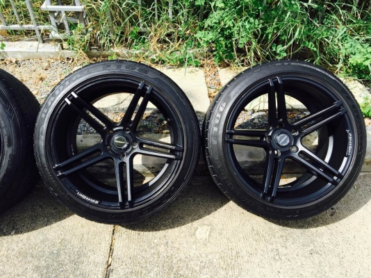 Zr6 ขอบ18" 5-114 หน้า9.5 หลัง10.5