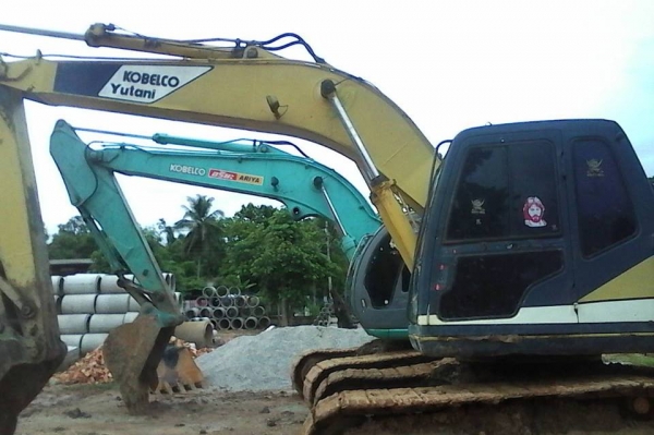 รถแบคโฮ KOBELCO SK200 M3 ไฟฟ้าครบ มีทะเบียนพร้อมโอน รถแบคโฮ KOBELCO SK200 M3 ไฟฟ้าครบ มีทะเบียนพร้อมโอน