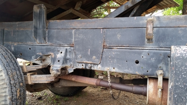 ขายรถ6ล้อดั้ม isuzu  nkr110 ห้างแท้สีเดิมๆหัวบางๆไม่เคยทำสี