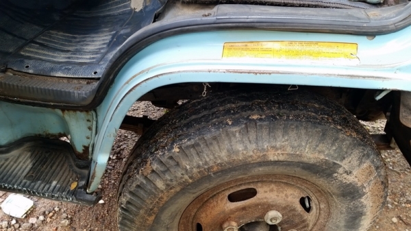 ขายรถ6ล้อดั้ม isuzu  nkr110 ห้างแท้สีเดิมๆหัวบางๆไม่เคยทำสี