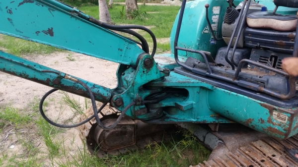 ขายรถขุด แมคโครเล็ก komatsu pc30-7 สภาพพร้อมใช้งาน ขายรถขุด แมคโครเล็ก komatsu pc30-7 สภาพพร้อมใช้งาน