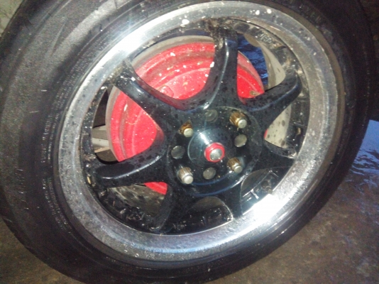 แม็ก15 พร้อมยาง4วง 4รู100กับ114.3 สีสวยในรูปไม่ได้ล้างขาย4000