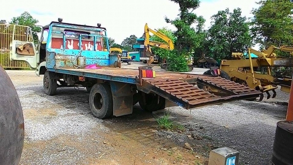 รถหกล้อ HINO KM ราคาต่อรอง เครื่ิอง ๑๔๐ แรงม้า รถหกล้อ HINO KM ราคาต่อรอง เครื่ิอง ๑๔๐ แรงม้า