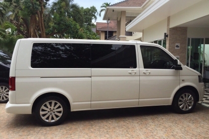 รถตู้โฟร์ค รถ2ปี ออกศูนย์แท้ ดีเซล เหลือประกันซ่อมฟรีที่ศูนย์ แต่ง vip กระจกกันสองชั้นระหว่างคนขับกันเสียง เครื่องเสียงแต่งที่ mirage มีทีวี รถตู้โฟร์ค รถ2ปี ออกศูนย์แท้ ดีเซล เหลือประกันซ่อมฟรีที่ศูนย์ แต่ง vip กระจกกันสองชั้นระหว่างคนขับกันเสียง เครื่องเสียงแต่งที่ mirage มีทีวี