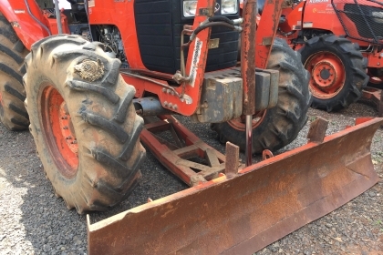 ขาย KUBOTA M105S มีอุปกรณ์ ดันหน้าผานหลัง รถห้างแท้ใช้งาน ทะเบียนไม่ขาด