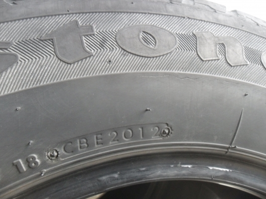 ยาง Firestone 215/70R15ปี12 สวยๆ 4 เส้น ราคา 3000 บาท