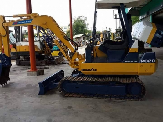 รถขุด KOMATSU PC20-6