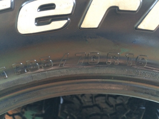 ขายยาง bf all 265/70/16 ปี 12 สวยๆครับ ขายยาง bf all 265/70/16 ปี 12 สวยๆครับ