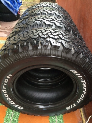 ขายยาง bf all 265/70/16 ปี 12 สวยๆครับ ขายยาง bf all 265/70/16 ปี 12 สวยๆครับ