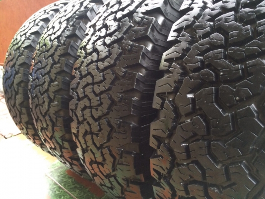 ขายยาง bf all 265/70/16 ปี 12 สวยๆครับ ขายยาง bf all 265/70/16 ปี 12 สวยๆครับ