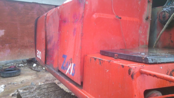 แม็คโคร HITACHI EX200-3 super ไฟฟ้าเต็ม แอร์เย็นไม่โหลด รถสภาพพร้อมใช้งาน มีลายแย๊ค เอกสารเล่มทะเบียน สนใจติดต่อ 0835601591 หรือ 0903494058