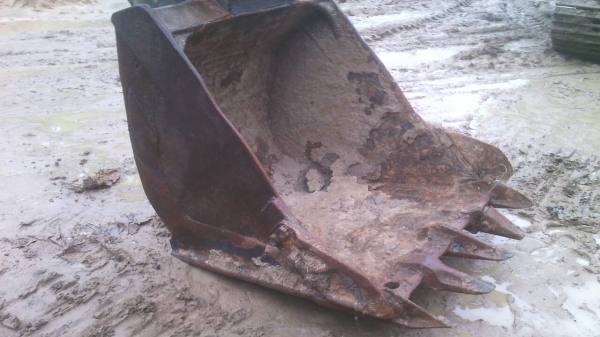 แม็คโคร HITACHI EX200-3 super ไฟฟ้าเต็ม แอร์เย็นไม่โหลด รถสภาพพร้อมใช้งาน มีลายแย๊ค เอกสารเล่มทะเบียน สนใจติดต่อ 0835601591 หรือ 0903494058