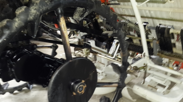 รถดำนา 4 แถว รหัสสินค้า O - 11 รถดำนา 4 แถว รหัสสินค้า O - 11