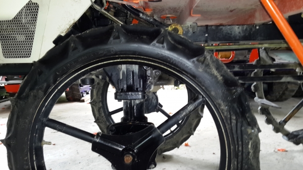 รถดำนา 4 แถว รหัสสินค้า O - 11 รถดำนา 4 แถว รหัสสินค้า O - 11