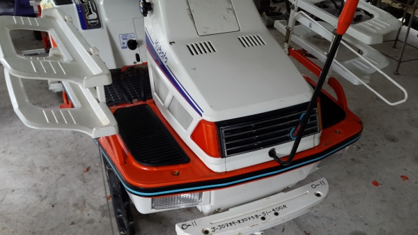 รถดำนา 4 แถว รหัสสินค้า O - 11 รถดำนา 4 แถว รหัสสินค้า O - 11