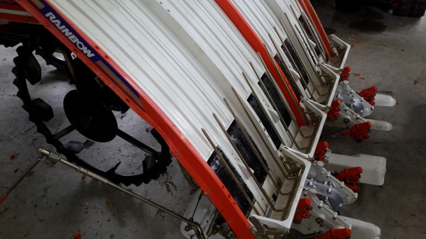 รถดำนา 4 แถว รหัสสินค้า O - 11 รถดำนา 4 แถว รหัสสินค้า O - 11