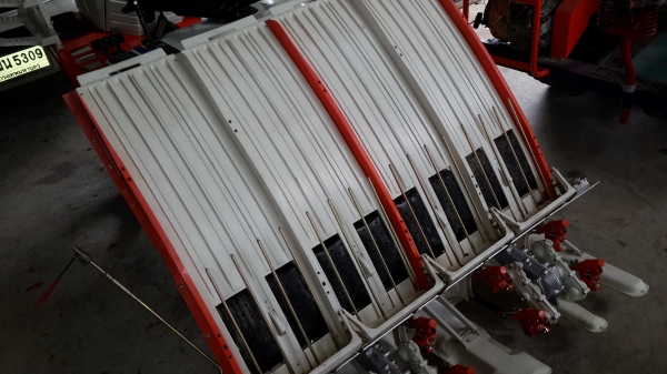 รถดำนา 4 แถว รหัสสินค้า O - 11 รถดำนา 4 แถว รหัสสินค้า O - 11