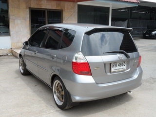 HONDA JAZZ 1.5 AT ปี 2006 รถสวยพร้อมใช้ จัดไฟแนนซ์ได้ ไม่ต้องมีคนค้ำ T.086-527-9533