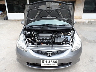 HONDA JAZZ 1.5 AT ปี 2006 รถสวยพร้อมใช้ จัดไฟแนนซ์ได้ ไม่ต้องมีคนค้ำ T.086-527-9533