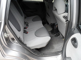 HONDA JAZZ 1.5 AT ปี 2006 รถสวยพร้อมใช้ จัดไฟแนนซ์ได้ ไม่ต้องมีคนค้ำ T.086-527-9533