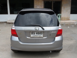 HONDA JAZZ 1.5 AT ปี 2006 รถสวยพร้อมใช้ จัดไฟแนนซ์ได้ ไม่ต้องมีคนค้ำ T.086-527-9533