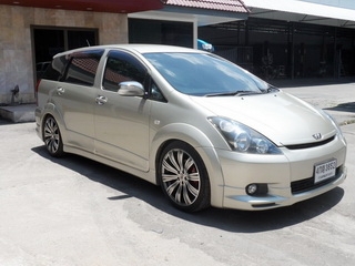 TOYOTA WISH 2.0 Q AUTO ปี 2005รถพร้อมใช้ จัดไฟแนน์ง่าย ไม่ต้องมีคนค้ำ T.086-527-9533
