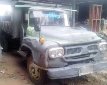 ISUZU TX 150 HP EH100 รถหัวยาวหกล้อดั๊มพ์ กระบะดั๊มพ์เหล็ก 6 ตันความยาว 3.80 เมตรสภาพดีพื้นกับฝาข้างไม่ผุพร้อมบรรทุกหนักพร้อมใช้งานได้เลย เครื่องยนต์แรงดีสตาร์ทง่าย ภายในห้องเก๋งคอนโซลครบพร้อม พวงมาลัยเพาเวอร์ เบรคลม ช่วงล่างแน่น เฟืองท้ายของจัมโบ 200 ยาง