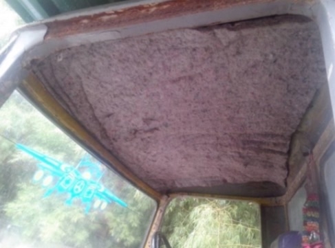 ISUZU TX 150 HP EH100 รถหัวยาวหกล้อดั๊มพ์ กระบะดั๊มพ์เหล็ก 6 ตันความยาว 3.80 เมตรสภาพดีพื้นกับฝาข้างไม่ผุพร้อมบรรทุกหนักพร้อมใช้งานได้เลย เครื่องยนต์แรงดีสตาร์ทง่าย ภายในห้องเก๋งคอนโซลครบพร้อม พวงมาลัยเพาเวอร์ เบรคลม ช่วงล่างแน่น เฟืองท้ายของจัมโบ 200 ยาง