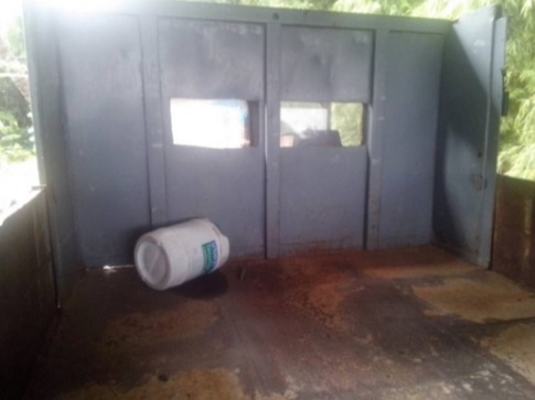 ISUZU TX 150 HP EH100 รถหัวยาวหกล้อดั๊มพ์ กระบะดั๊มพ์เหล็ก 6 ตันความยาว 3.80 เมตรสภาพดีพื้นกับฝาข้างไม่ผุพร้อมบรรทุกหนักพร้อมใช้งานได้เลย เครื่องยนต์แรงดีสตาร์ทง่าย ภายในห้องเก๋งคอนโซลครบพร้อม พวงมาลัยเพาเวอร์ เบรคลม ช่วงล่างแน่น เฟืองท้ายของจัมโบ 200 ยาง