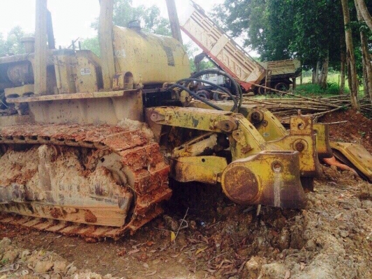 ขายแทรกเตอร์ KOMATSU D85-12 พร้อมใช้งาน สนใจโทร 081-970-1072