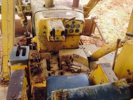 ขายแทรกเตอร์ KOMATSU D85-12 พร้อมใช้งาน สนใจโทร 081-970-1072