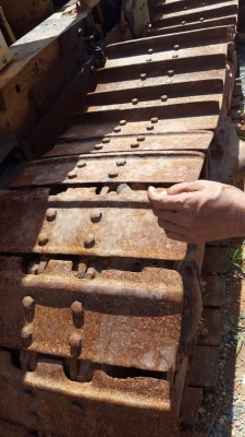 ขายรถแทรคเตอร์ CAT D4D ตีนตะขาบ 2 คัน ราคา 400000