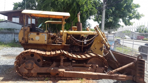 ขายรถแทรคเตอร์ CAT D4D ตีนตะขาบ 2 คัน ราคา 400000